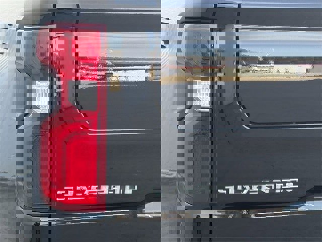 Used 2024 Chevrolet Silverado 1500 High Country w/ High Country Premium Package image 6