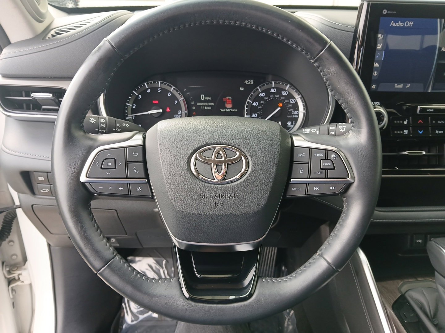 Used 2020 Toyota Highlander Limited image 13