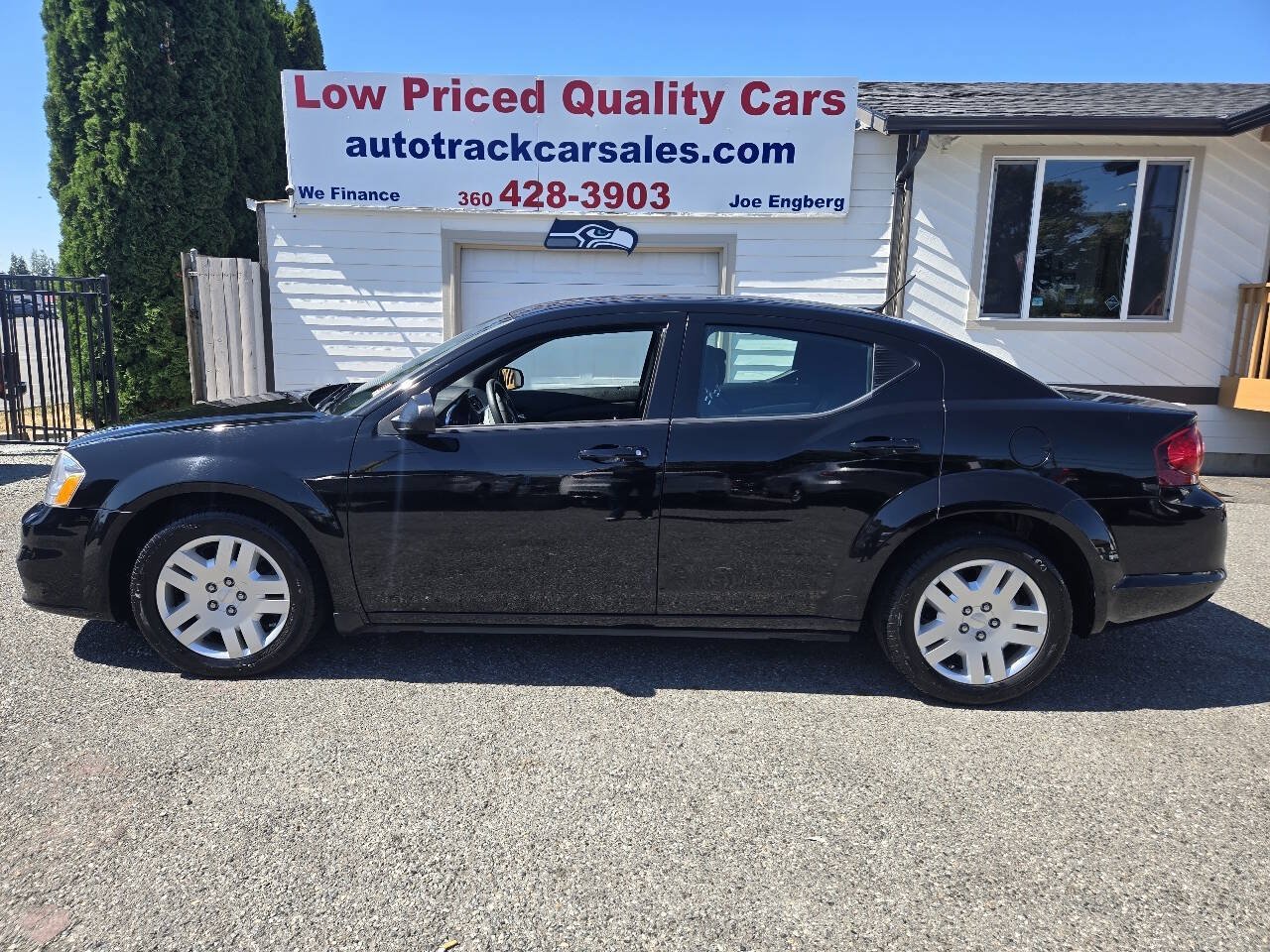 Used 2012 Dodge Avenger SE FWD image 2