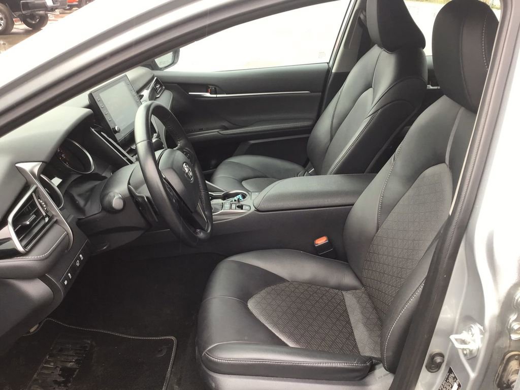 Used 2023 Toyota Camry XSE image 12