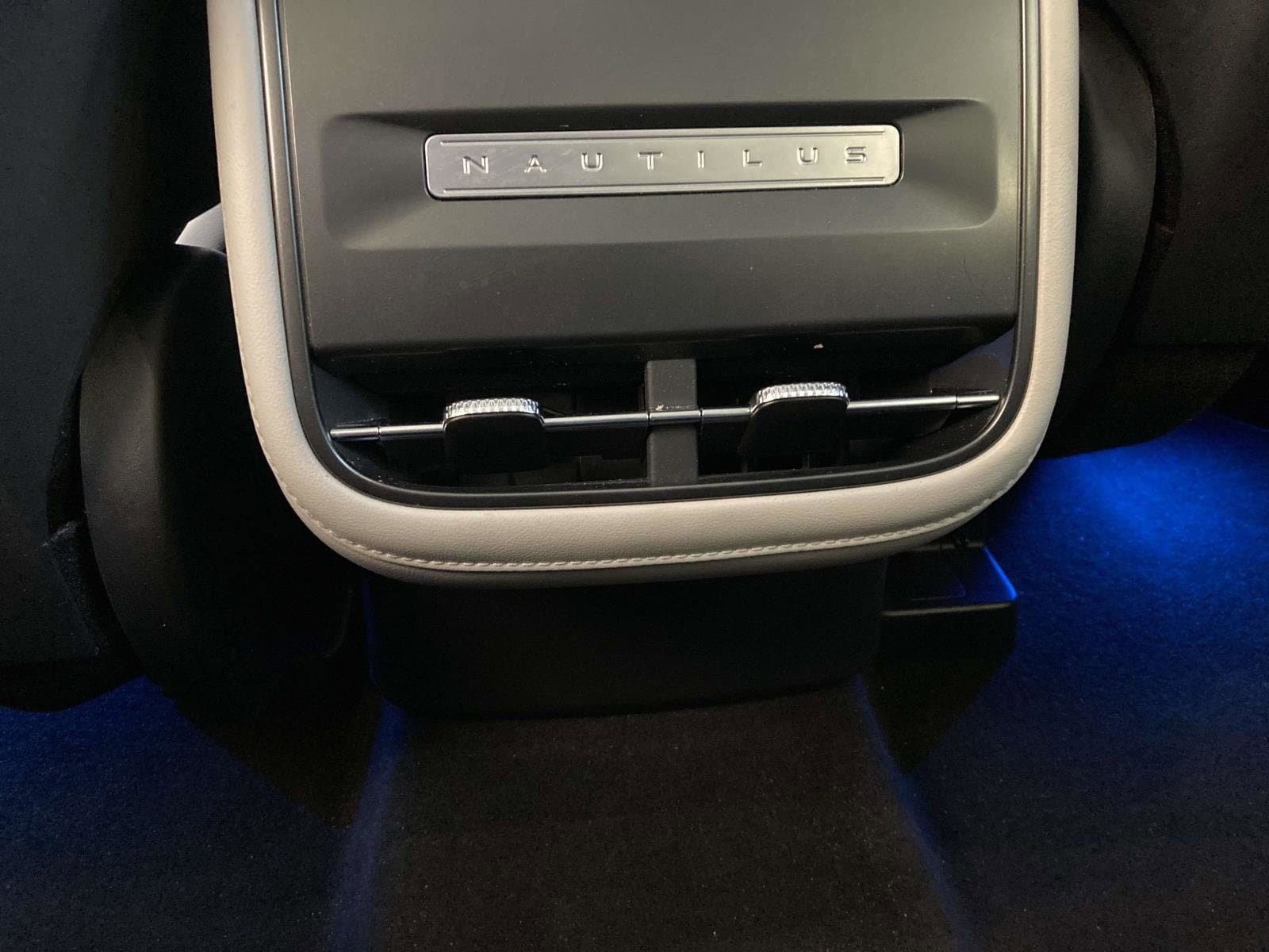 Certified 2024 Lincoln Nautilus Premier AWD/4WD image 19