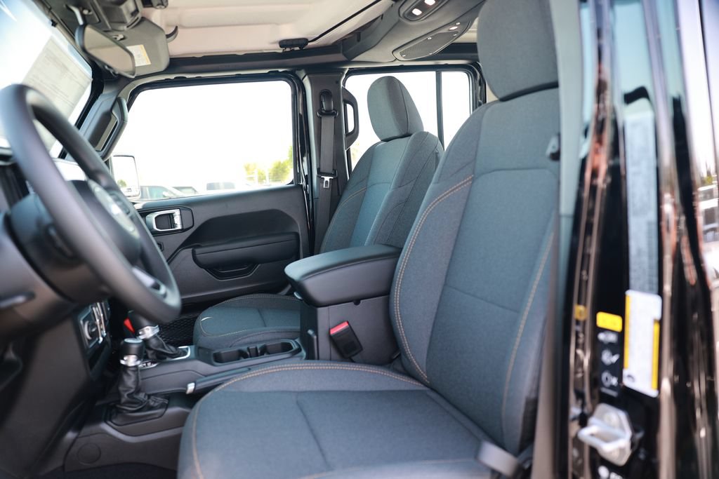 New 2026 Jeep Gladiator Sport AWD/4WD image 14