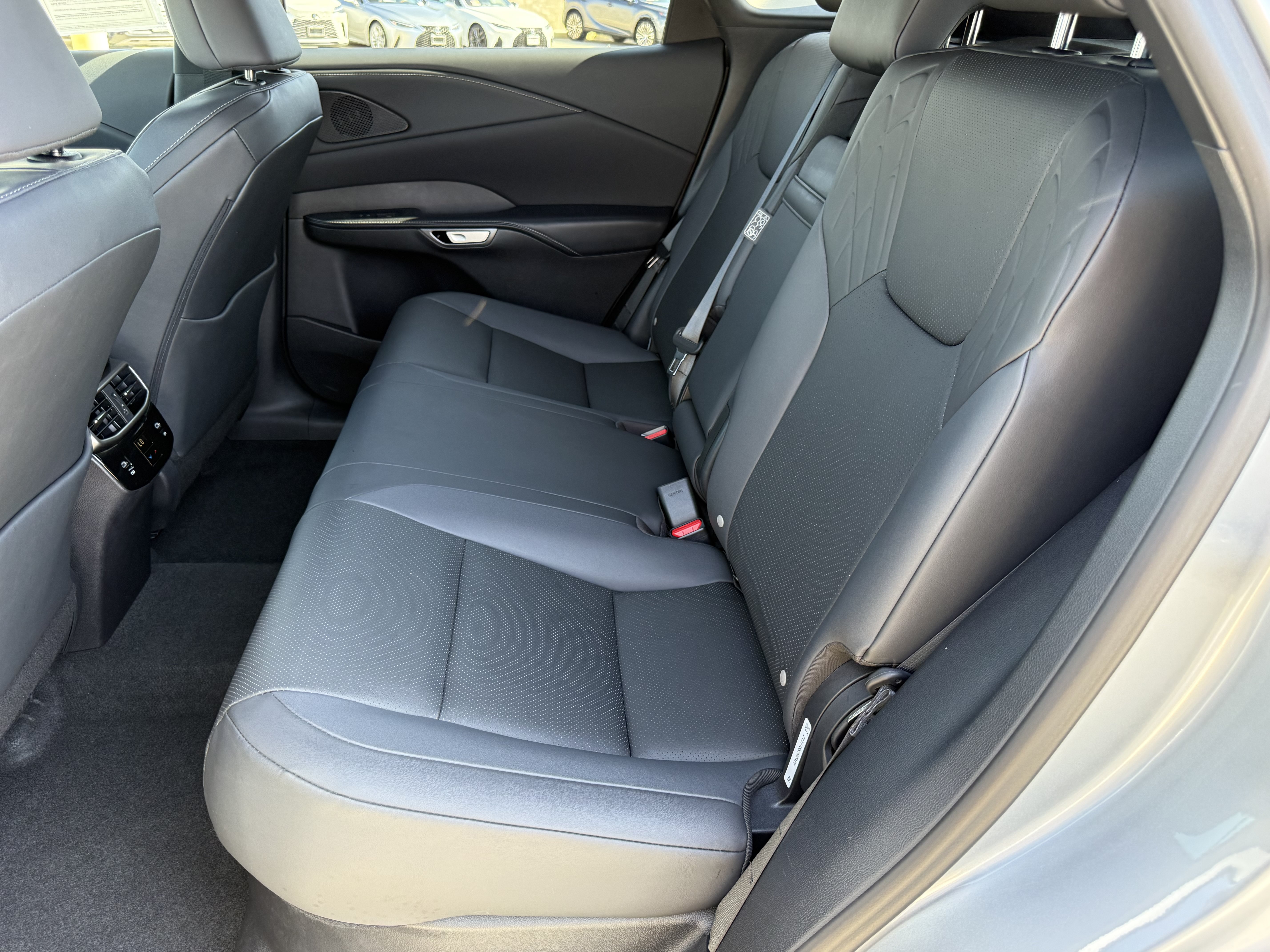Certified 2025 Lexus RX 350 FWD w/ Technology Package image 30