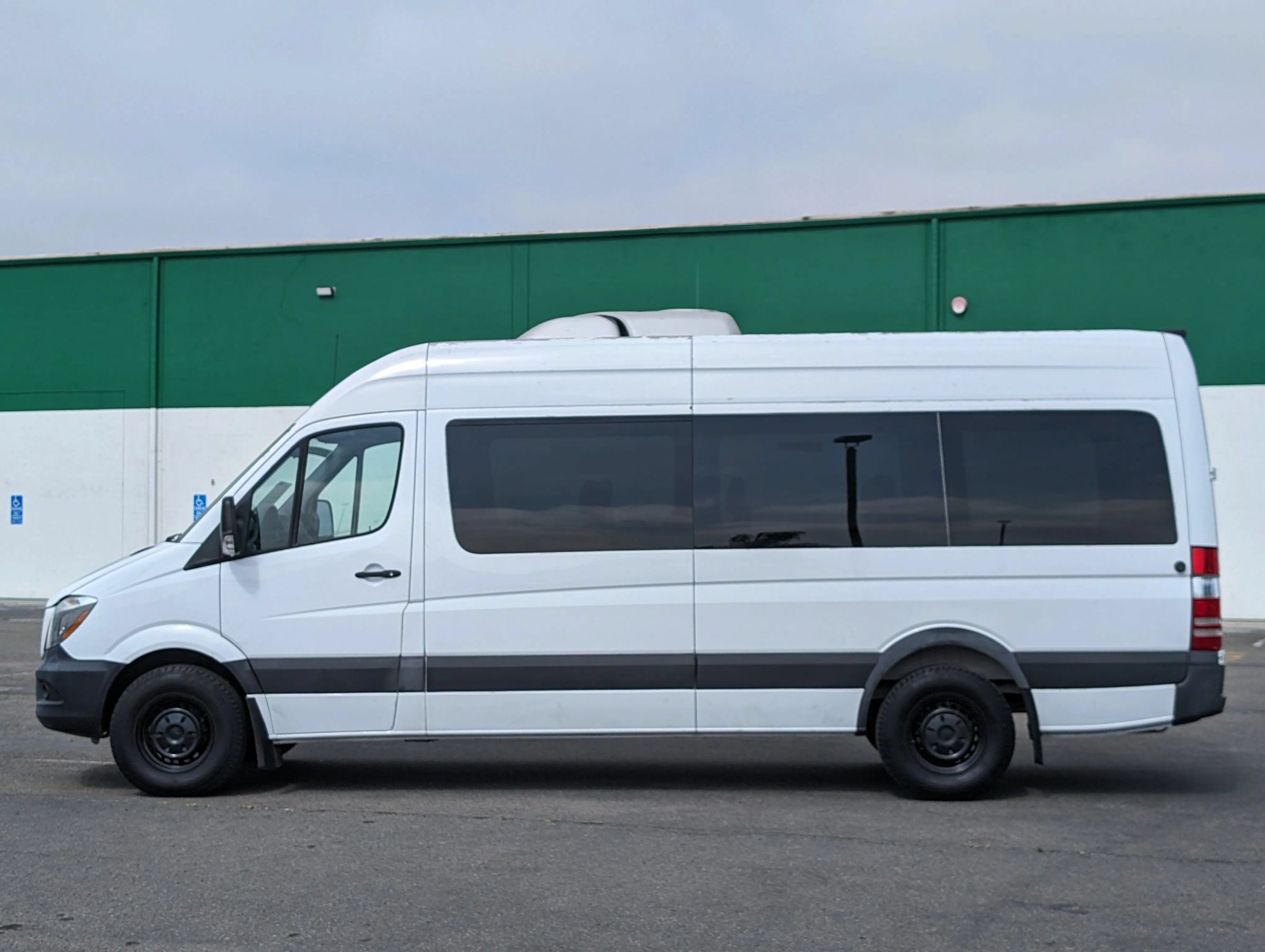 Used 2017 Mercedes-Benz Sprinter 2500 image 5