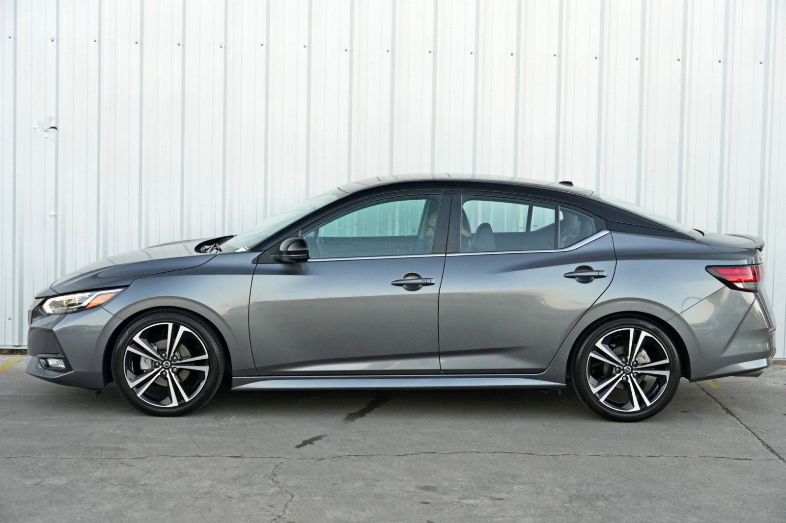 Used 2023 Nissan Sentra SR w/ SR Premium Package image 44