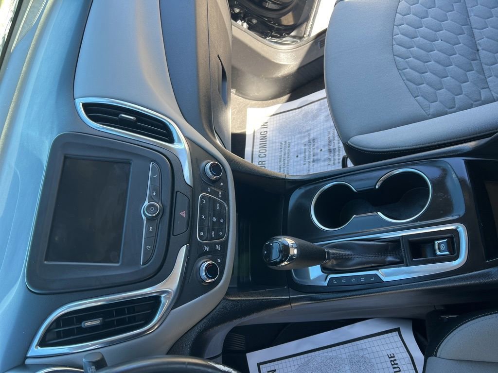 Used 2021 Chevrolet Equinox LT image 22