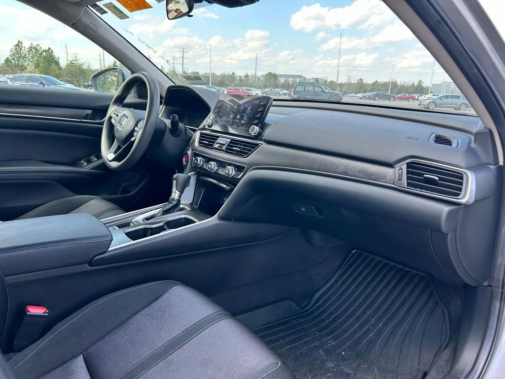 Used 2019 Honda Accord EX image 10