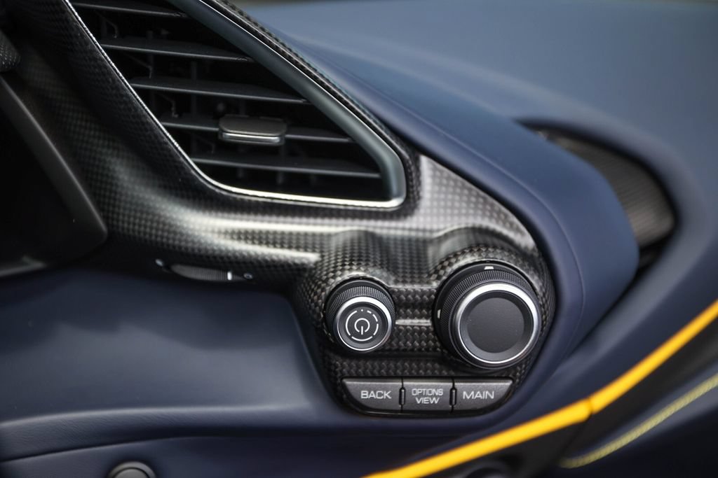Certified 2020 Ferrari 488 Pista Spider RWD image 41