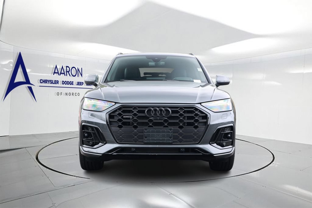Used 2024 Audi Q5 e Prestige w/ Prestige Package AWD/4WD image 4