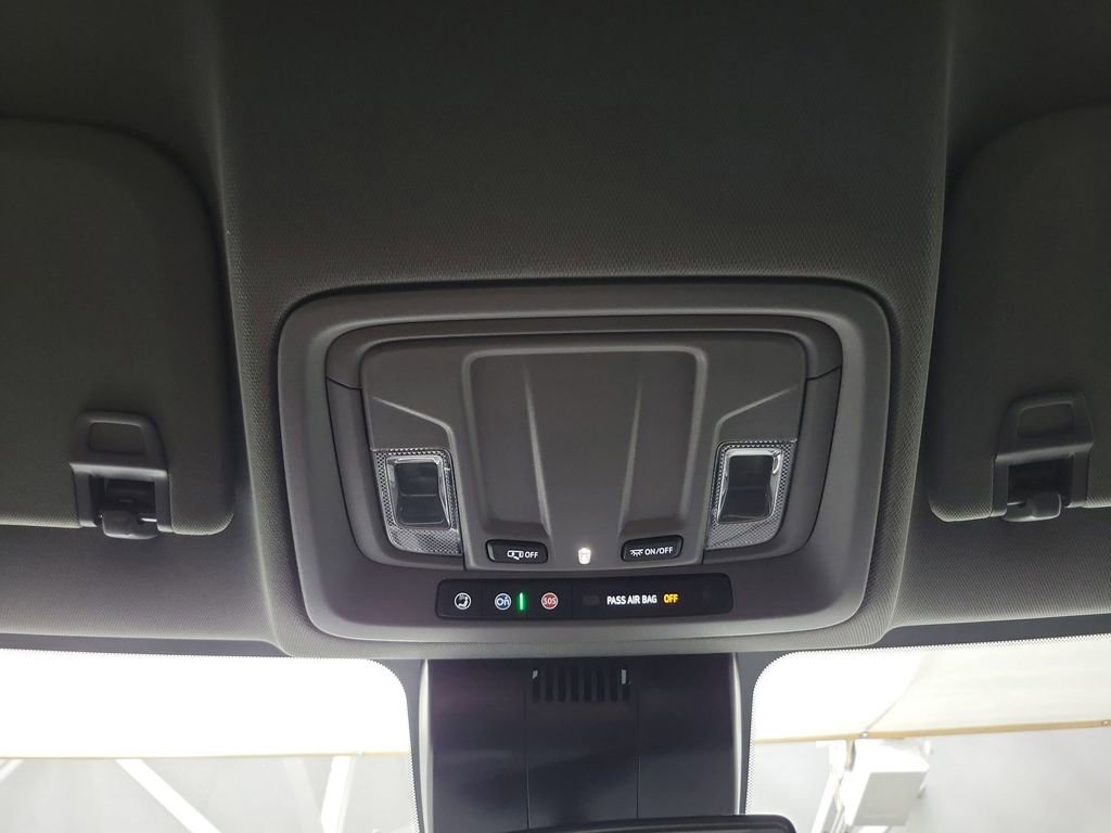 Used 2025 GMC Sierra 3500 SLE w/ SLE Convenience Package image 12