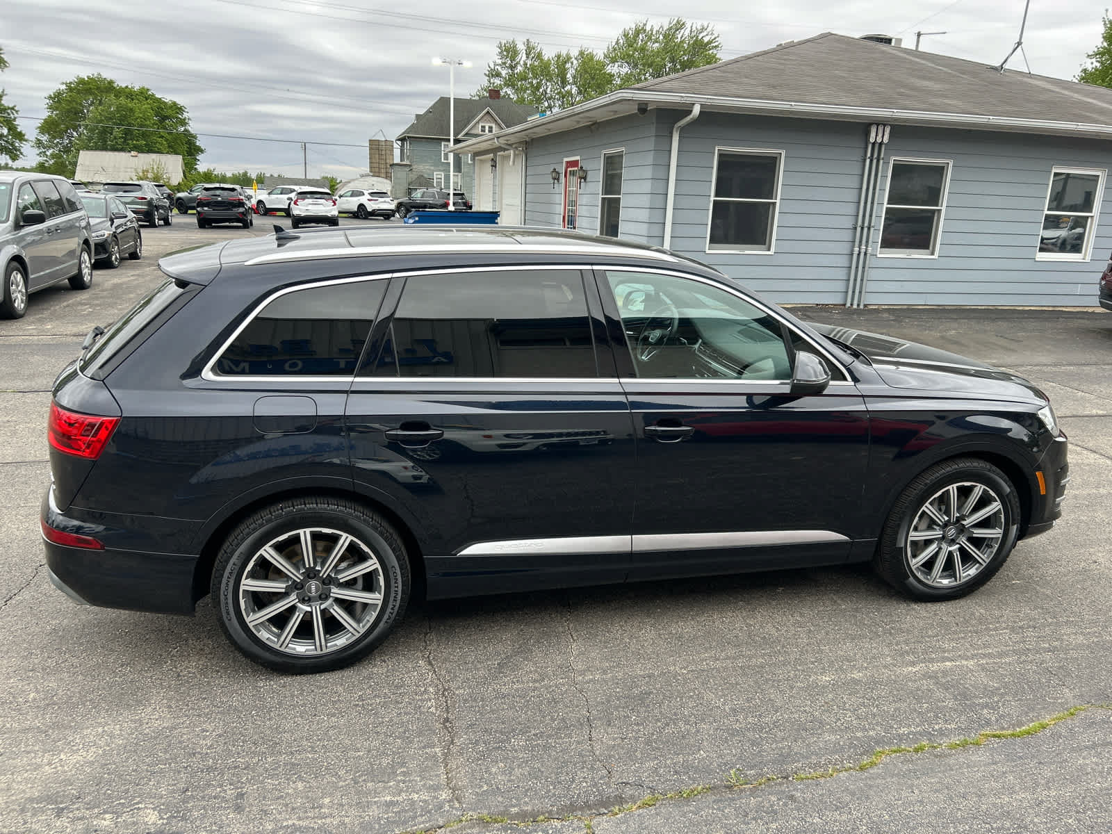 Used 2017 Audi Q7 3.0T Prestige AWD/4WD image 3