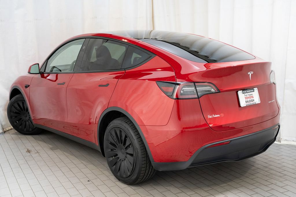 Used 2023 Tesla Model Y Long Range AWD/4WD image 3