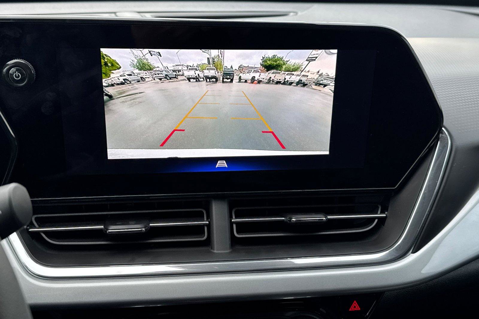 Used 2025 Chevrolet Trax LT image 22