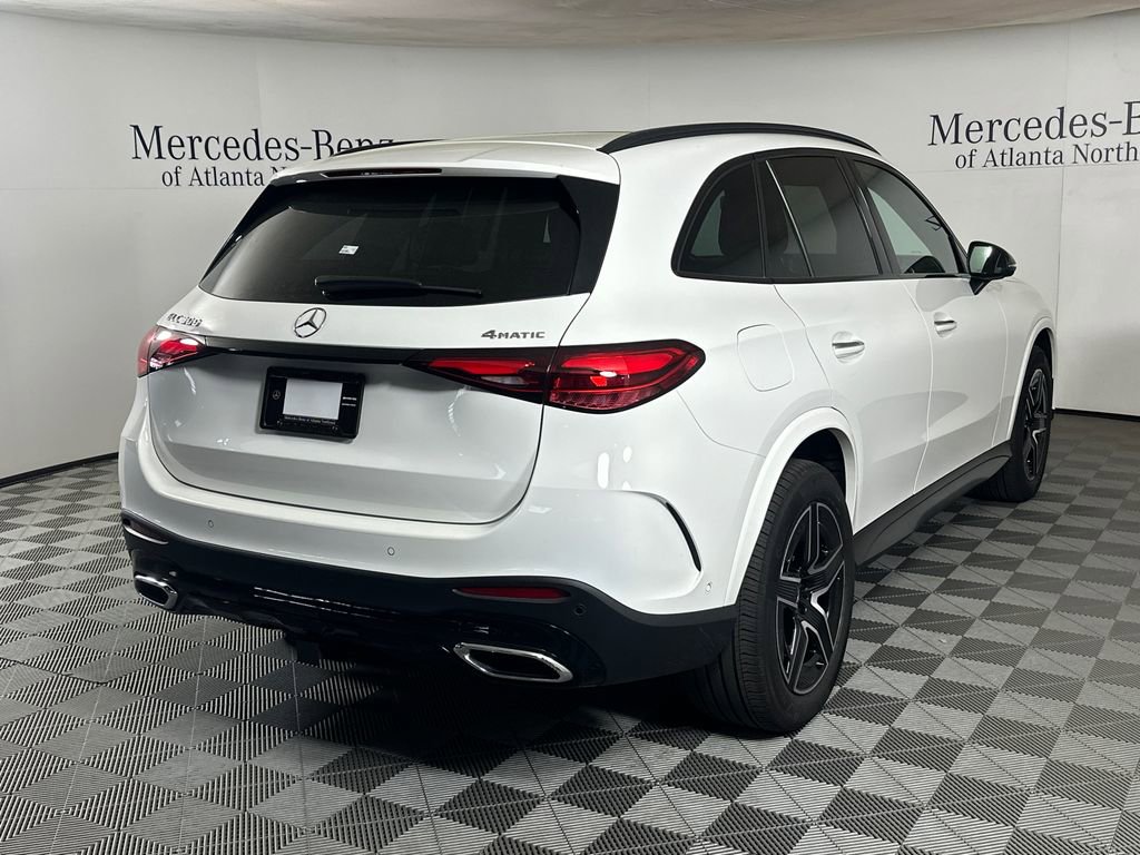 Used 2025 Mercedes-Benz GLC 300 4MATIC image 7