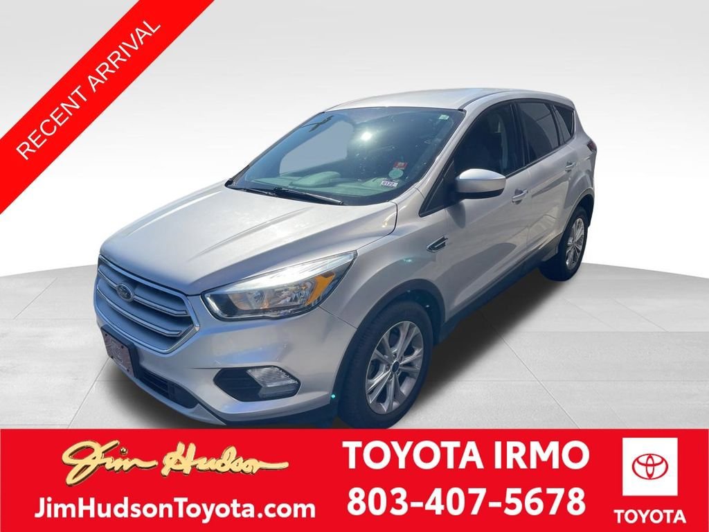 Used 2017 Ford Escape SE FWD image 1