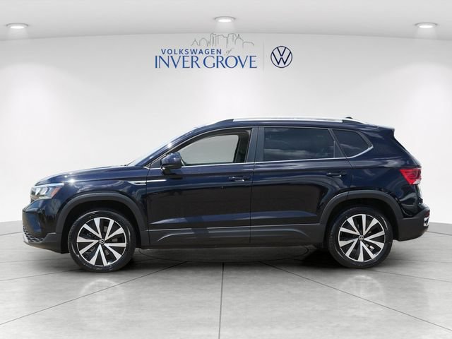 Certified 2022 Volkswagen Taos SE FWD image 4