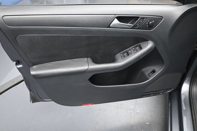 Used 2014 Volkswagen Jetta SE FWD image 18