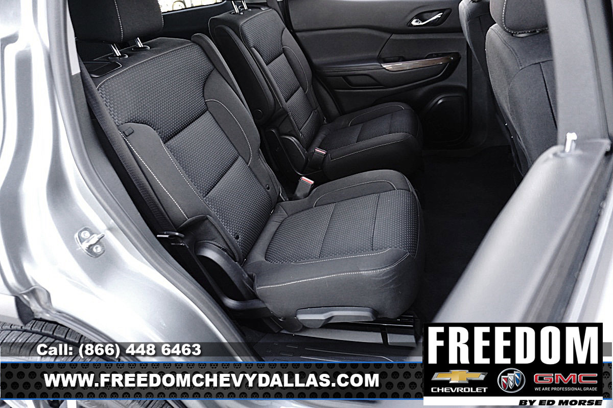 Used 2023 GMC Acadia SLE image 13