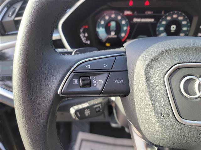 Used 2025 Audi Q3 2.0T Premium w/ Black Optic Sport Package image 18