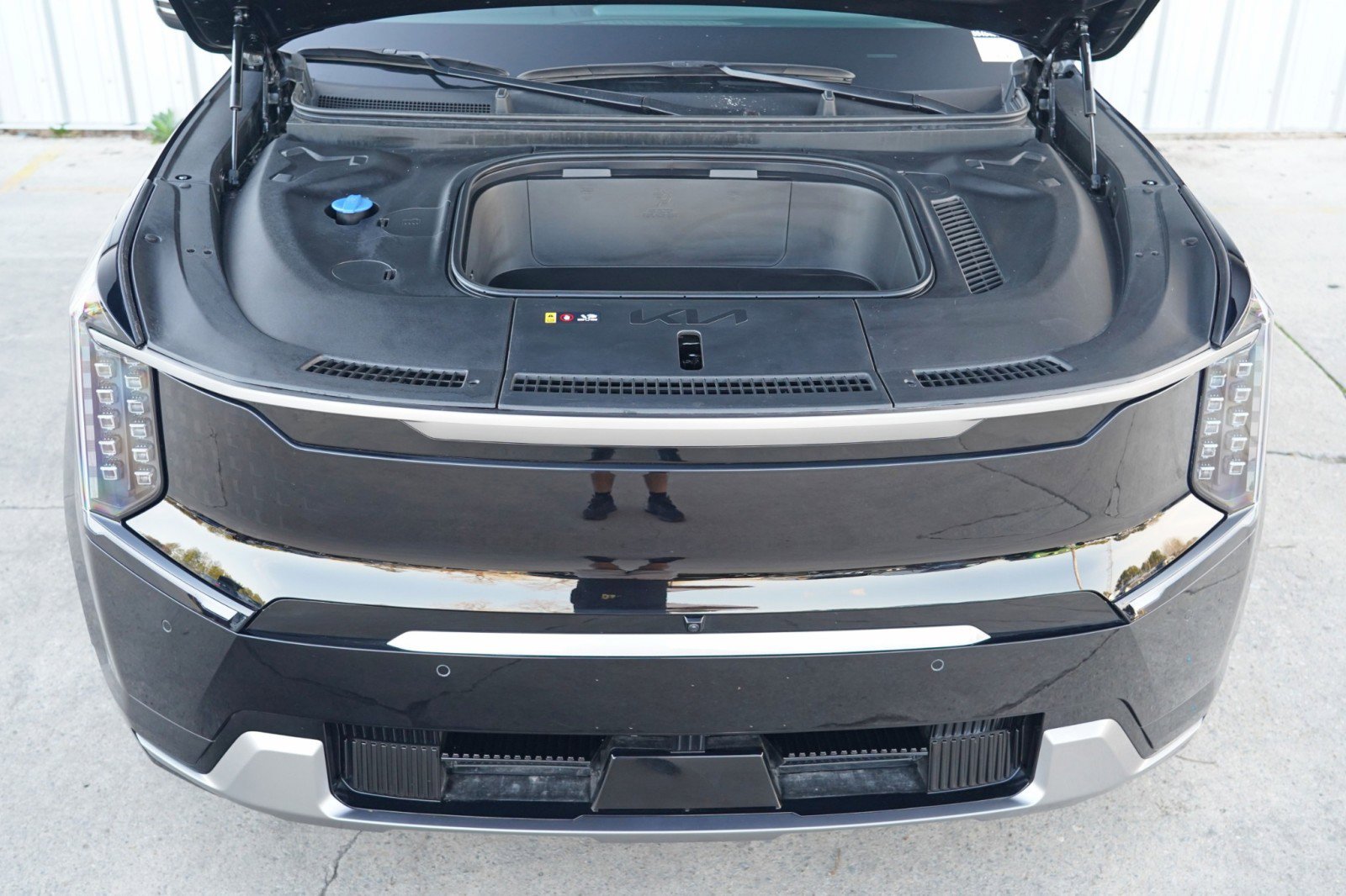 Used 2026 Kia EV9 Land image 8