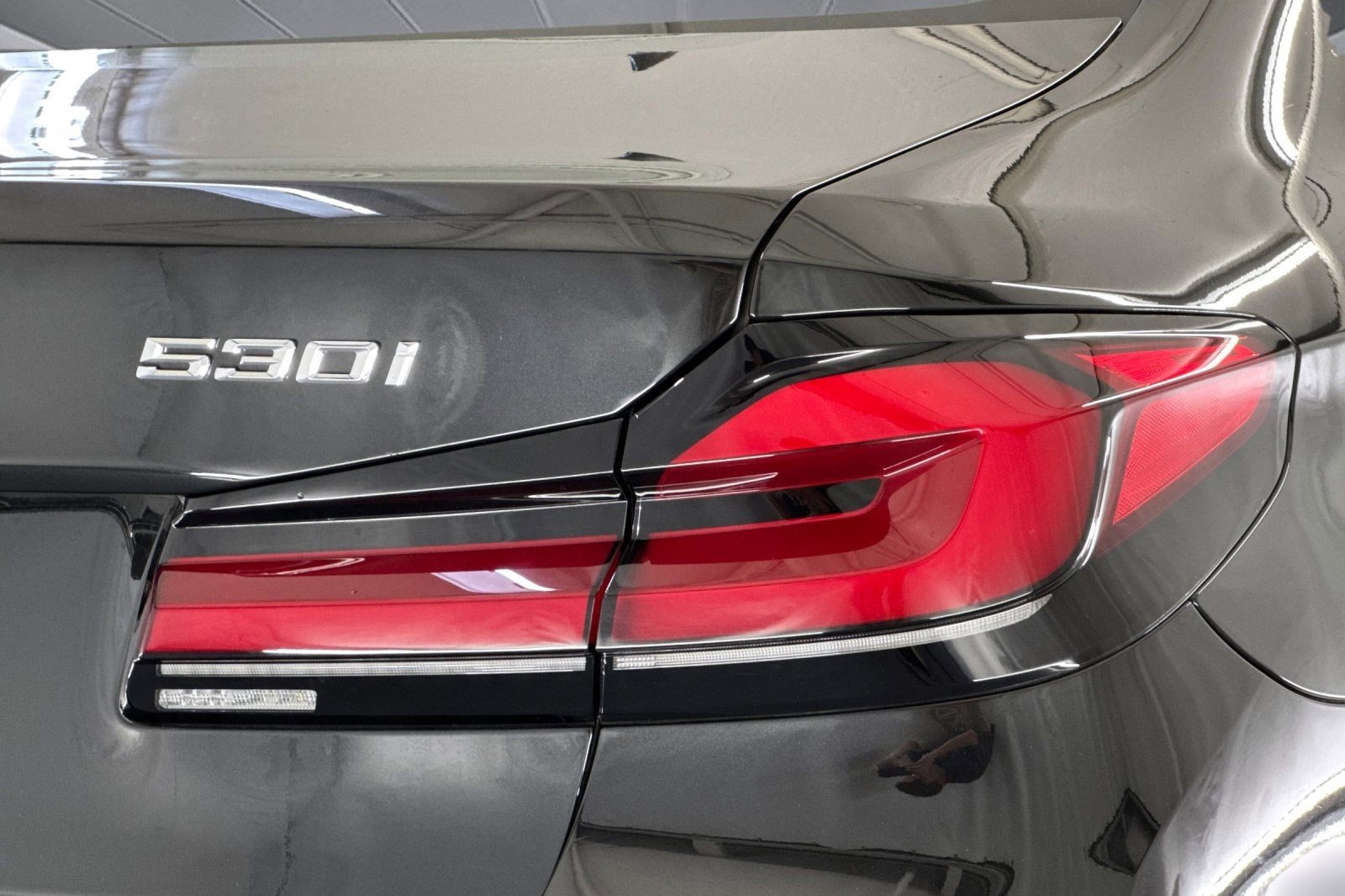 Certified 2023 BMW 530i w/ Convenience Package image 13