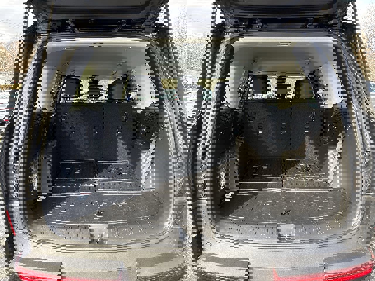 Certified 2025 Hyundai Santa Fe SEL image 22