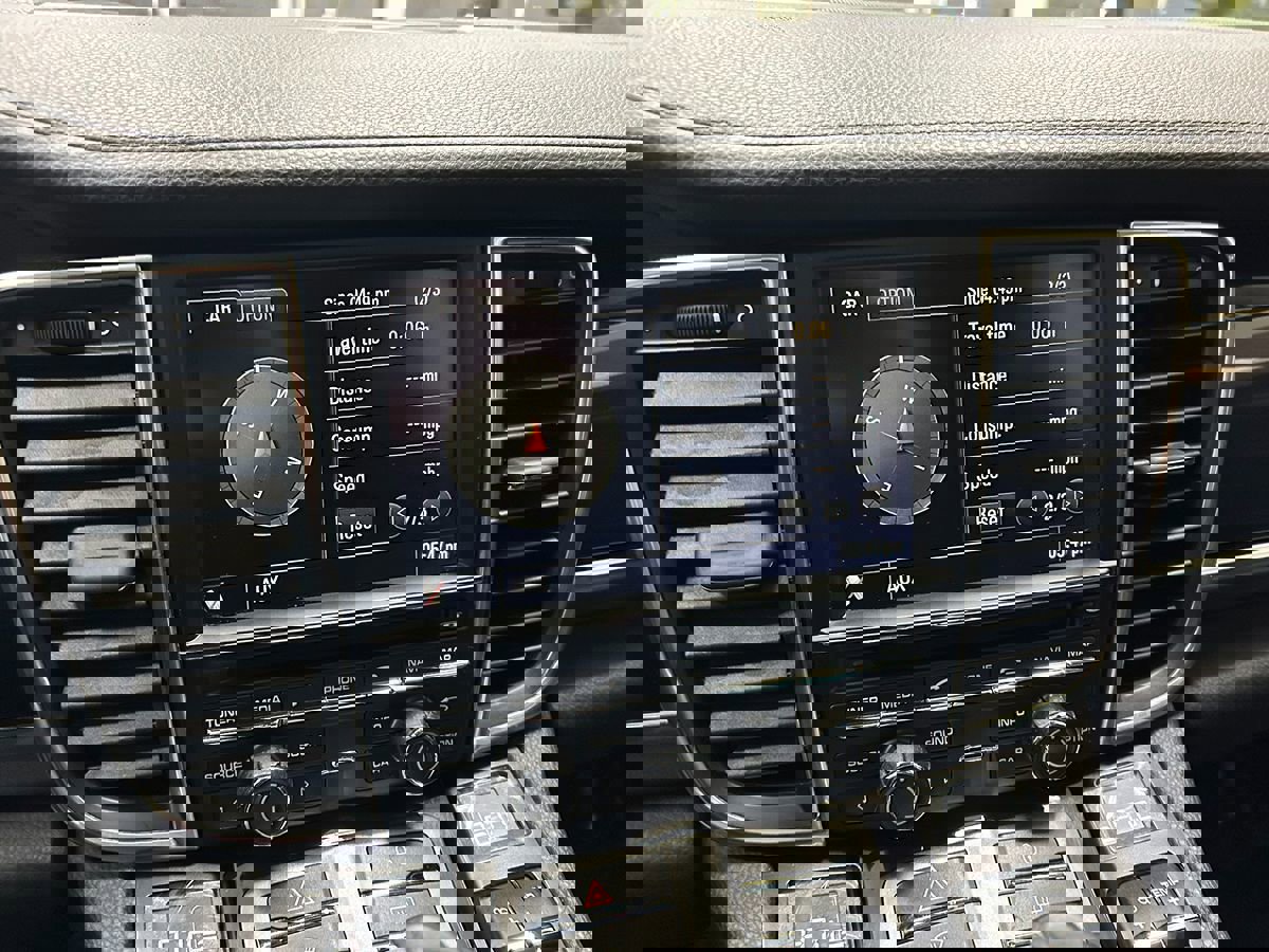 Used 2012 Porsche Panamera 4 image 28