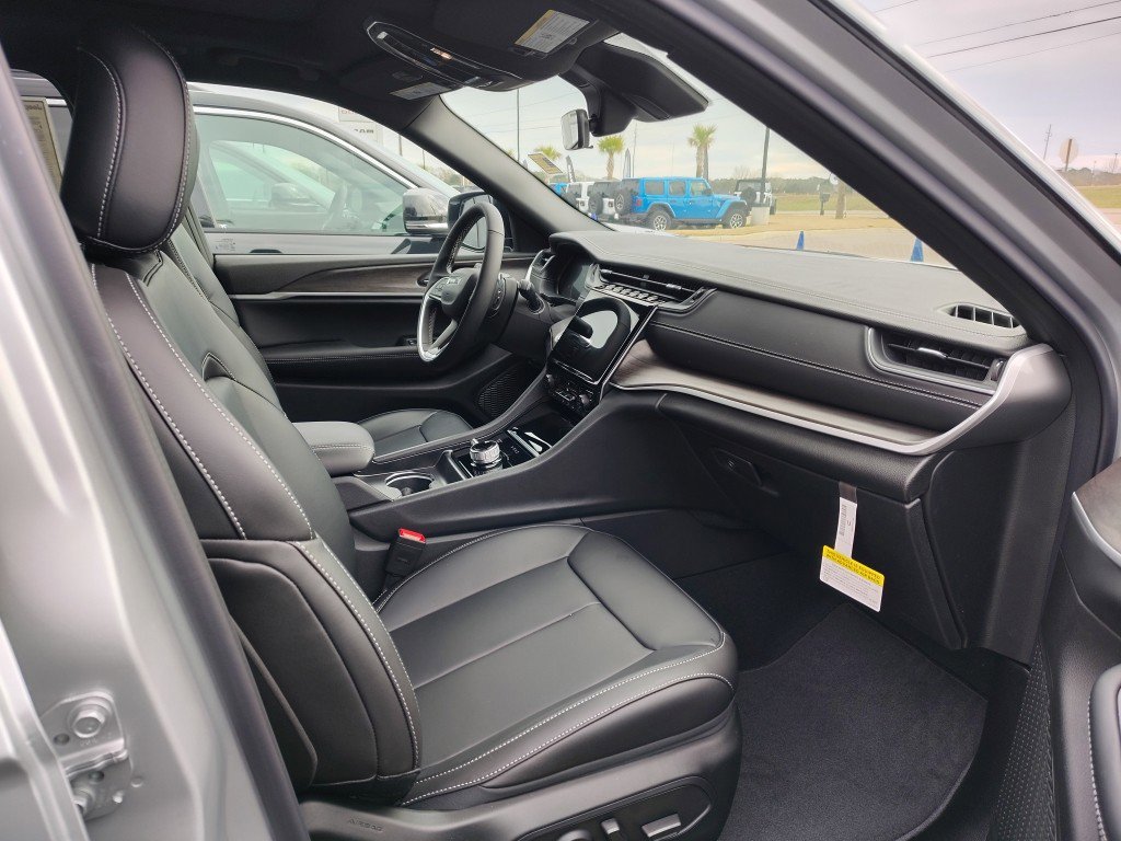 New 2025 Jeep Grand Cherokee Limited AWD/4WD image 27