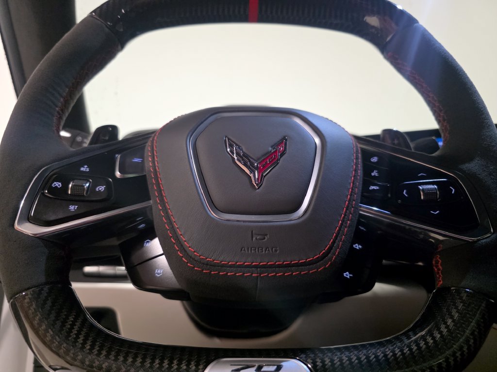 Used 2023 Chevrolet Corvette Z06 RWD image 13