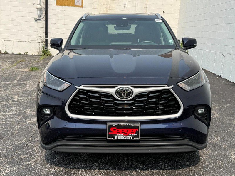Certified 2024 Toyota Highlander XLE image 7