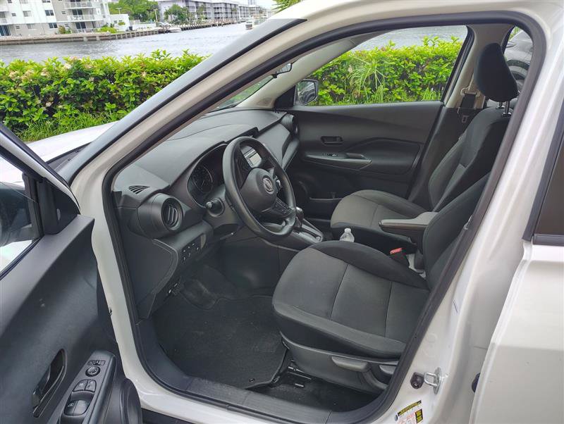Used 2024 Nissan Kicks S FWD image 7