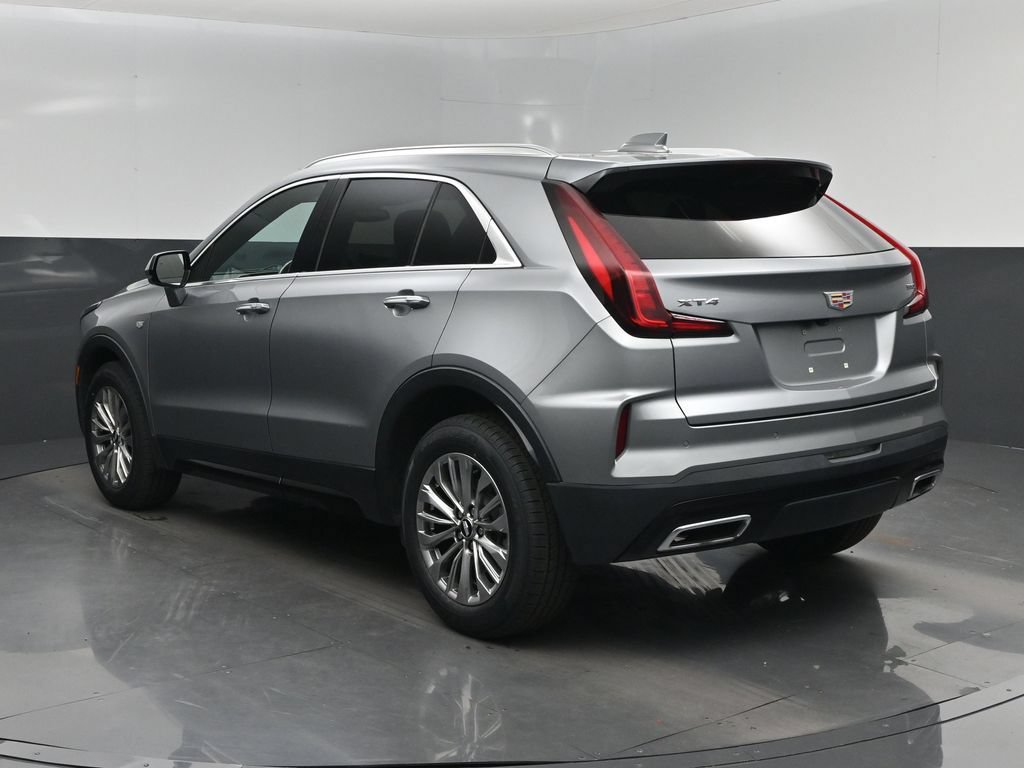Used 2024 Cadillac XT4 Premium Luxury FWD image 4