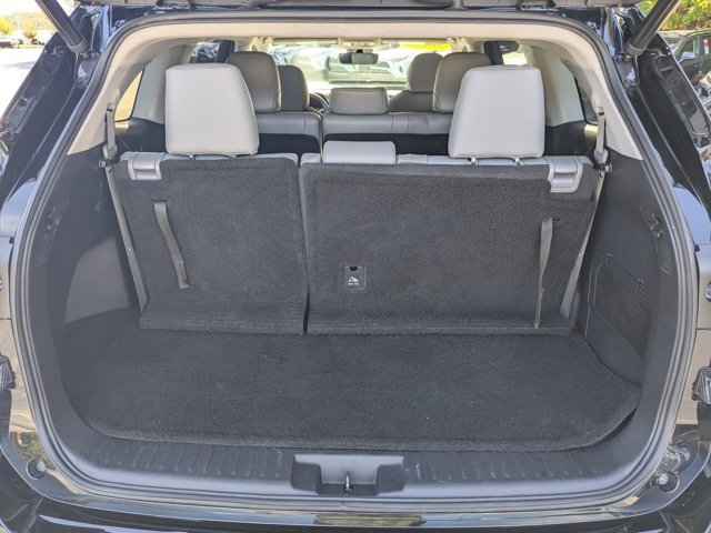 Used 2023 Toyota Highlander XLE image 17