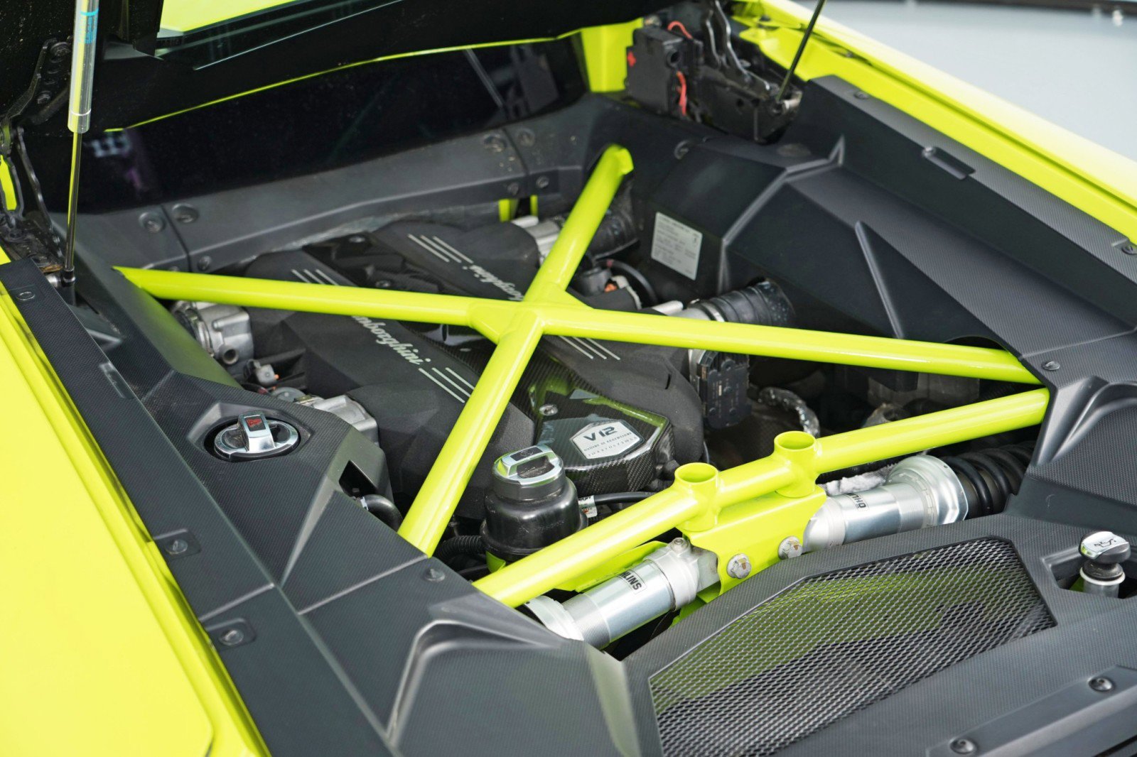 Used 2015 Lamborghini Aventador LP 700-4 image 17