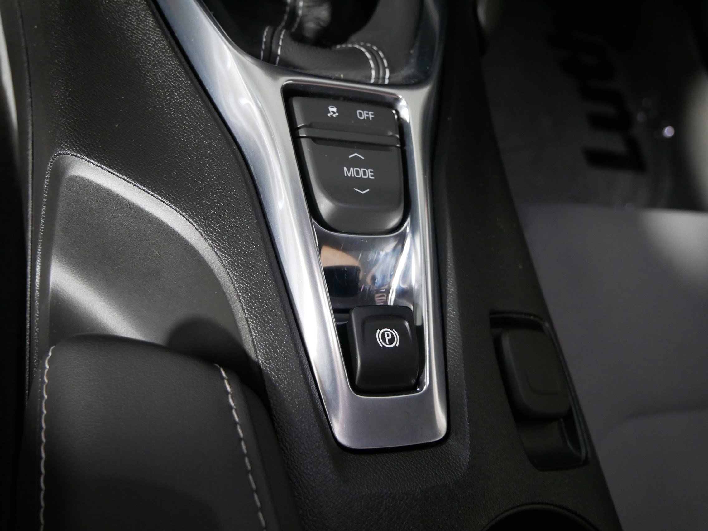 Used 2023 Chevrolet Camaro LT image 29