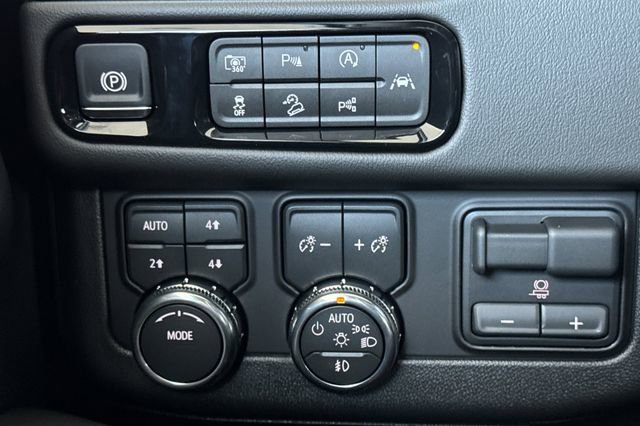 New 2026 GMC Yukon Elevation image 33