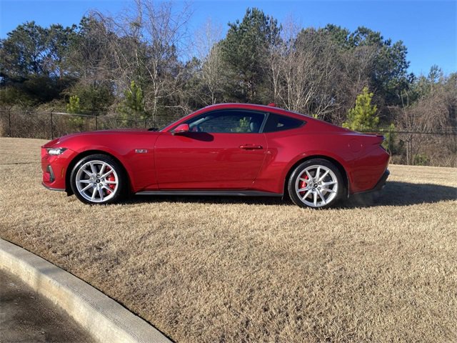 Used 2024 Ford Mustang GT Premium image 6