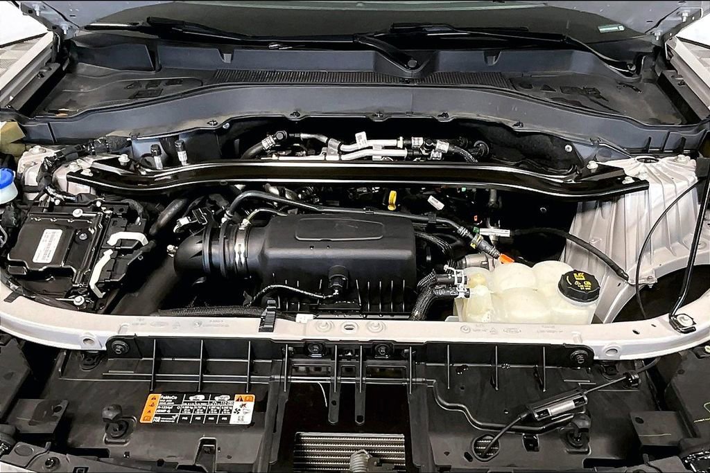 Used 2022 Ford Explorer Limited w/ Equipment Group 301A image 9