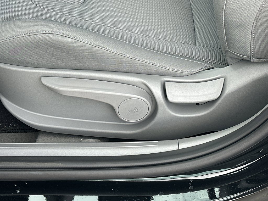 New 2026 Hyundai Elantra SE FWD image 25