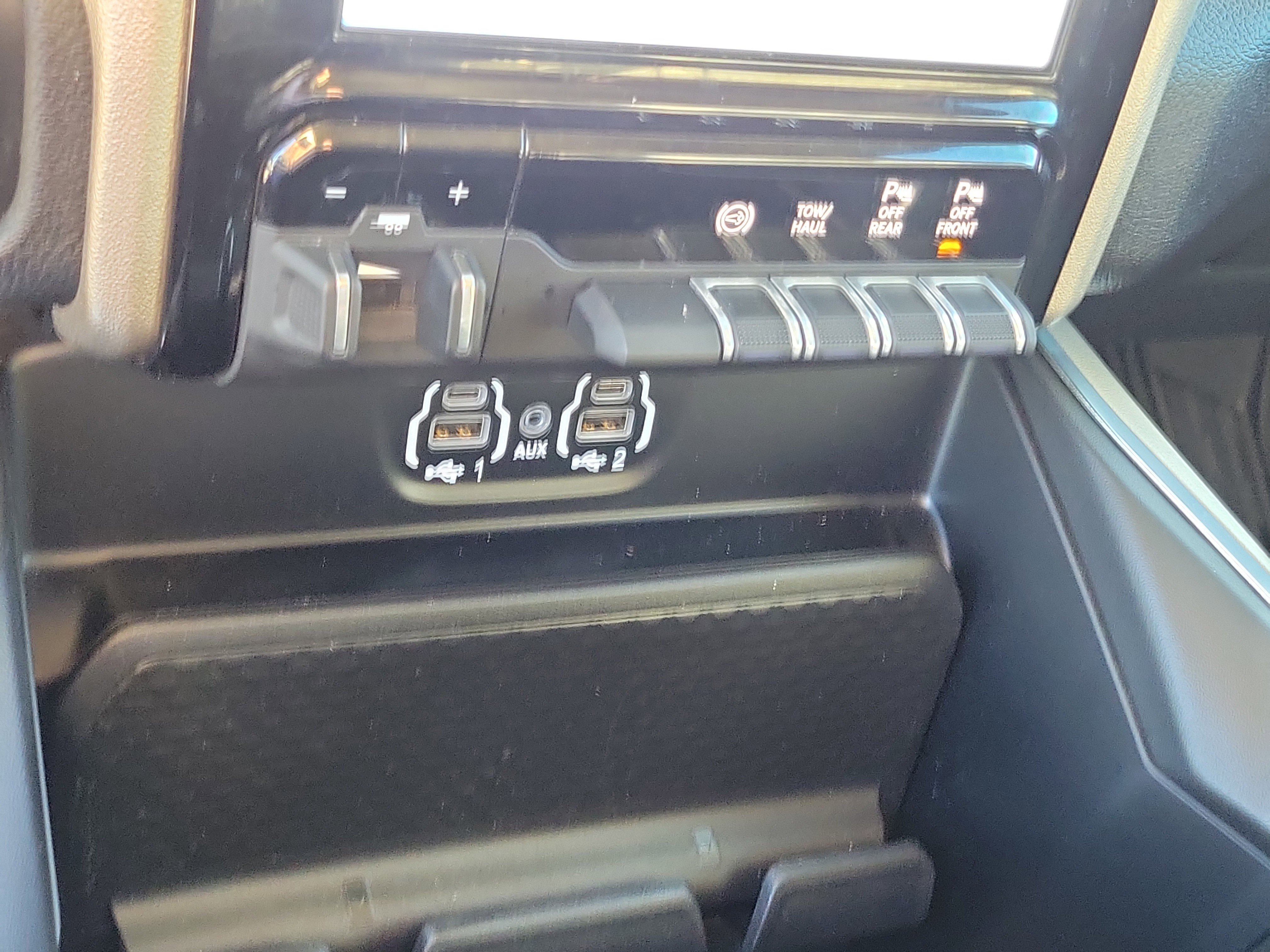 Used 2024 RAM 2500 Laramie image 27