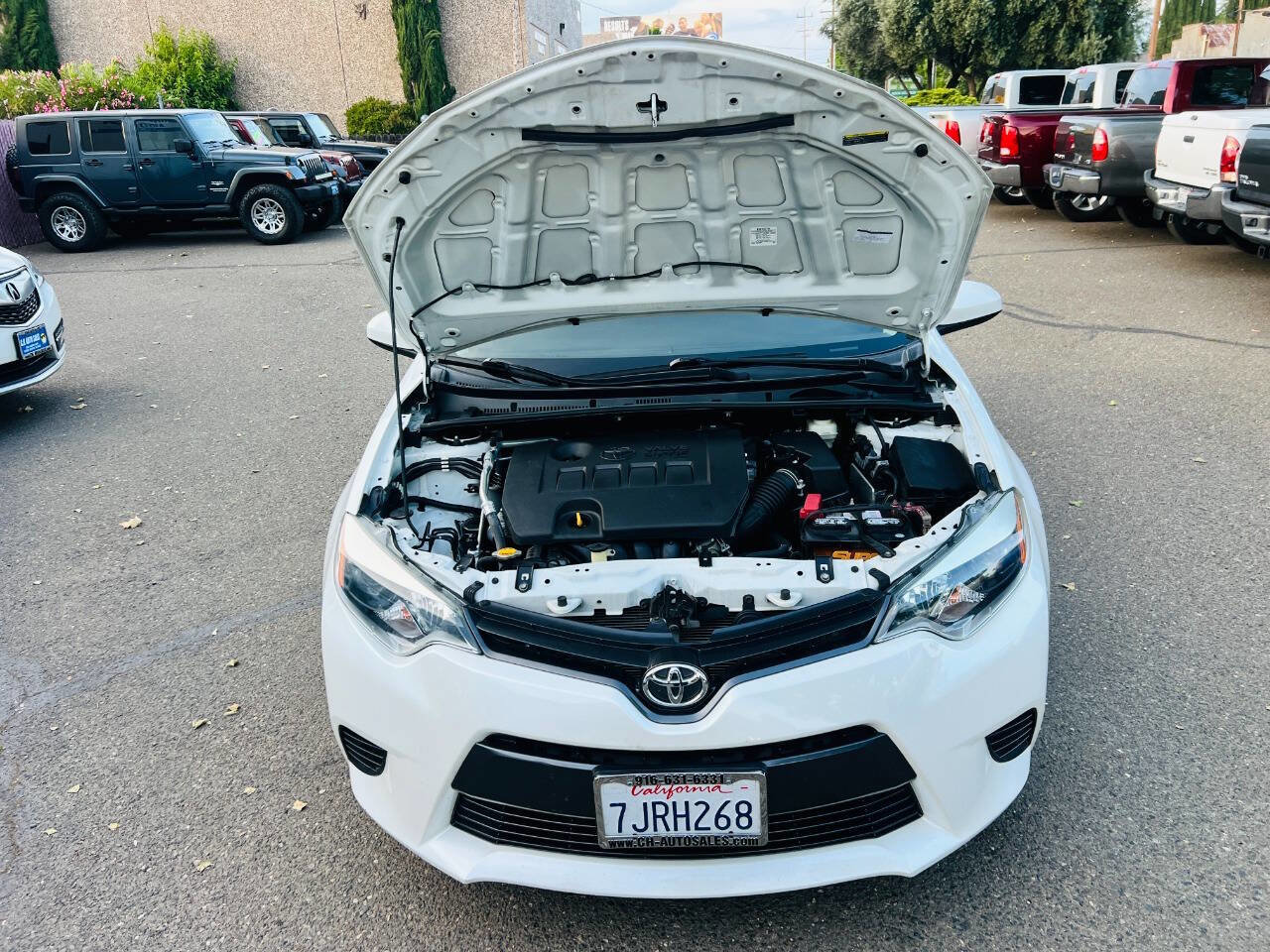 Used 2015 Toyota Corolla LE FWD image 11