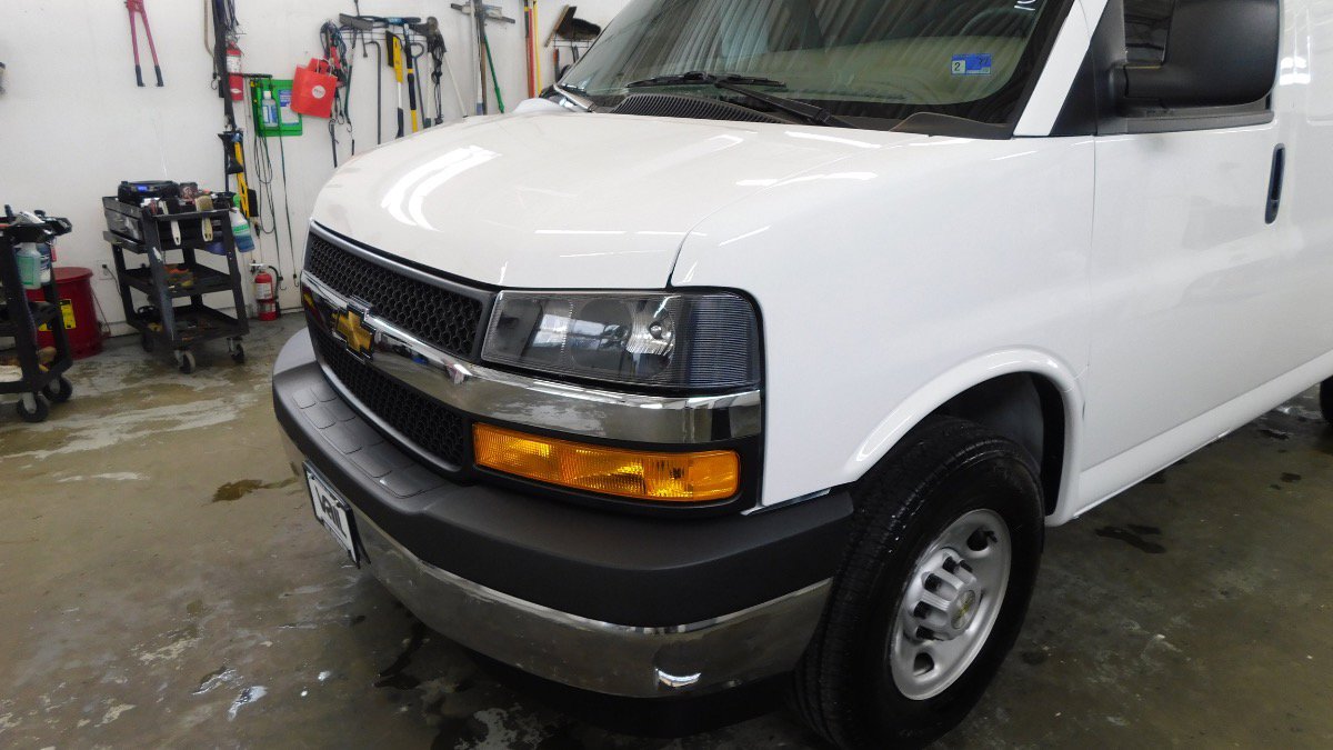 Used 2025 Chevrolet Express 2500 w/ Driver Convenience Package image 10