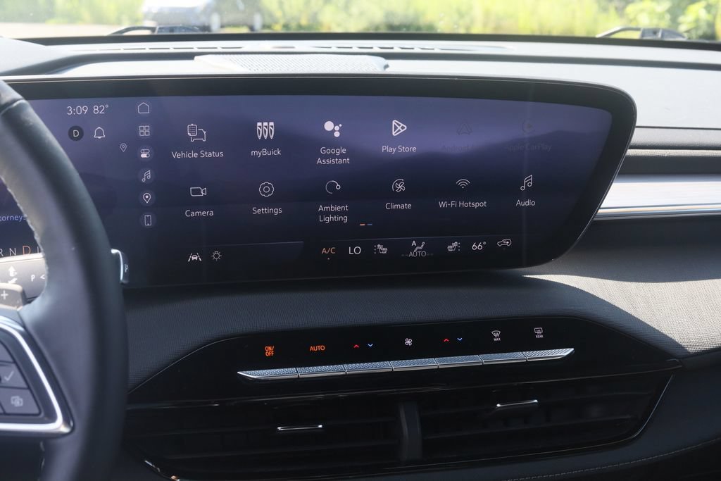 Used 2025 Buick Enclave Preferred AWD/4WD image 22
