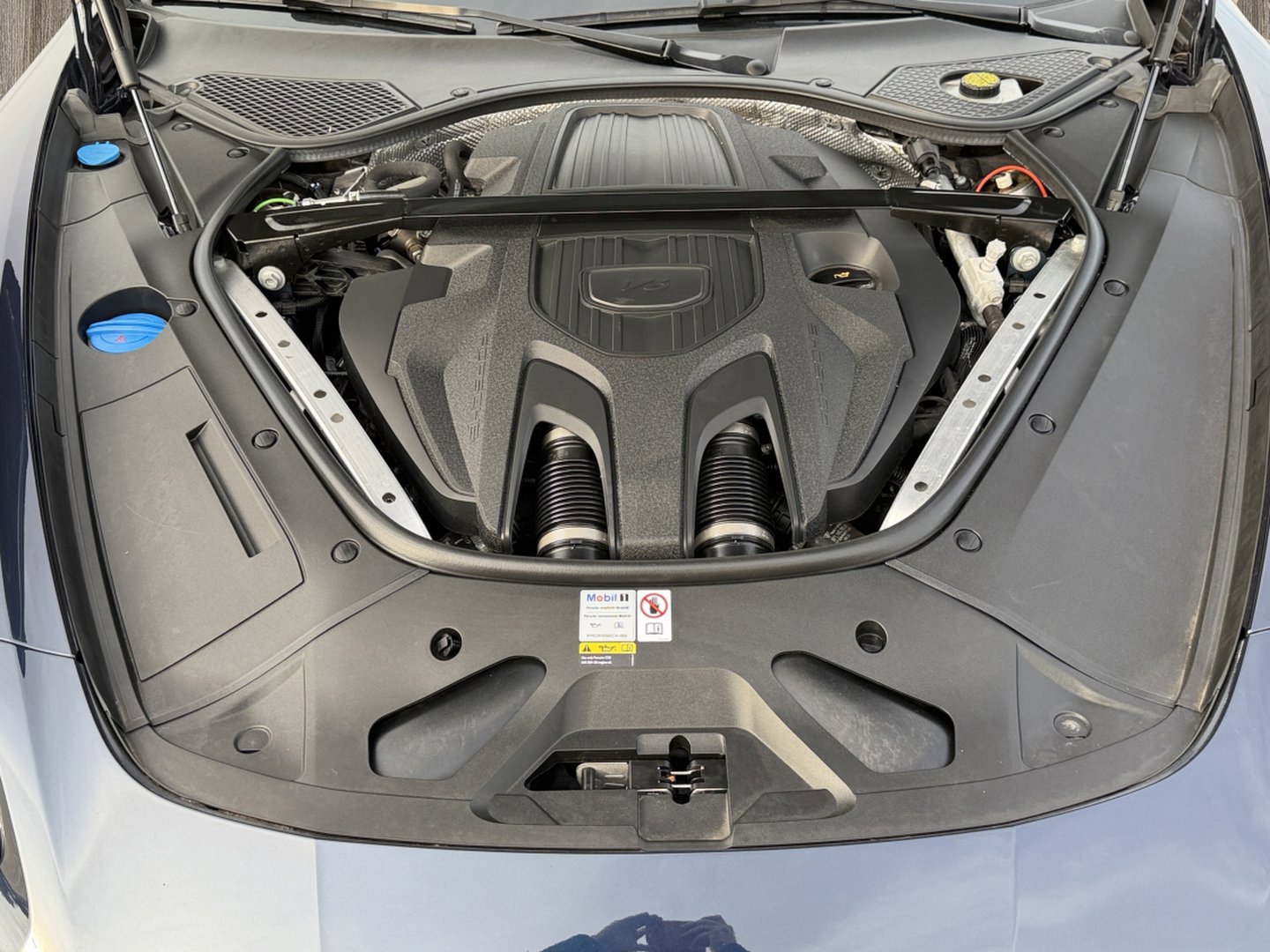 Used 2023 Porsche Panamera 4 Platinum Edition image 19