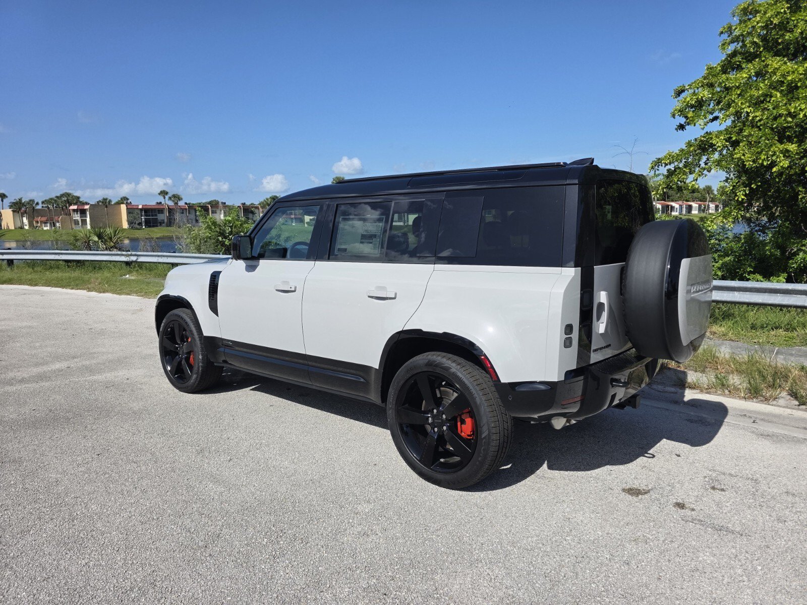 New 2026 Land Rover Defender 110 X AWD/4WD image 2