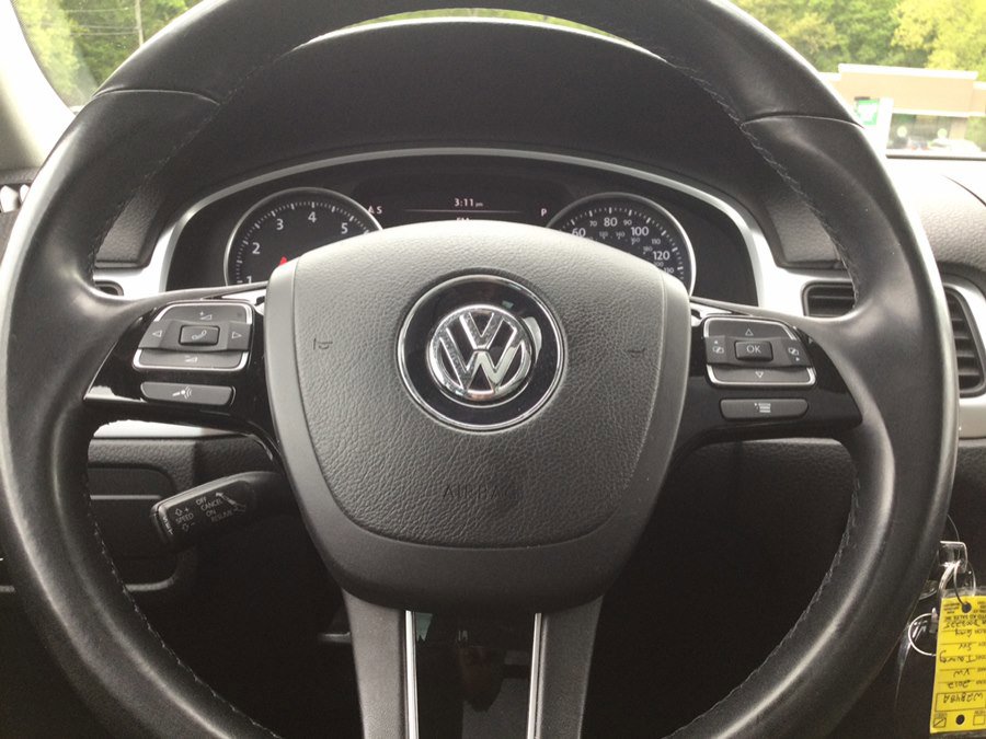 Used 2012 Volkswagen Touareg VR6 AWD/4WD image 28