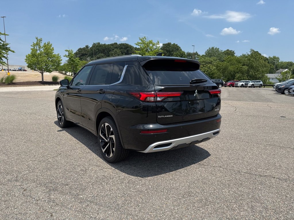 New 2025 Mitsubishi Outlander SEL image 9