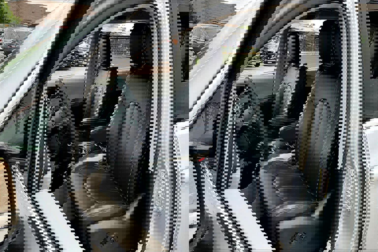 Used 2023 Chrysler Pacifica Touring-L image 8