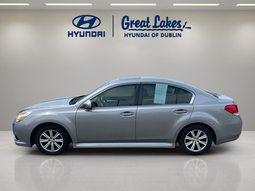 Used 2010 Subaru Legacy 2.5i Premium AWD/4WD image 2
