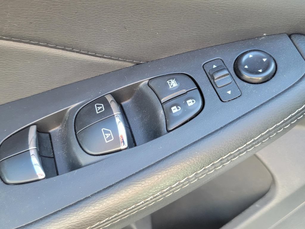 Used 2023 Nissan Maxima Platinum w/ Sport Mat Group FWD image 35